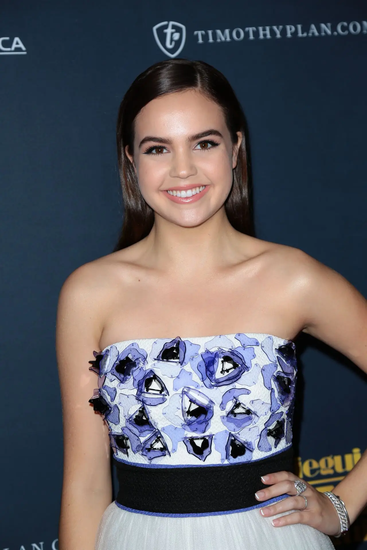 BAILEE MADISON AT 25TH ANNUAL MOVIEGUIDE AWARDS IN UNIVERSAL CITY02
